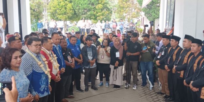 Jogi Tambunan-Dedy Matondang Resmi Daftar Pilkada Dairi 2024