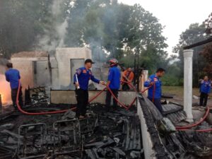 Kondisi Gudang Setelah Dilahap Sijago Merah